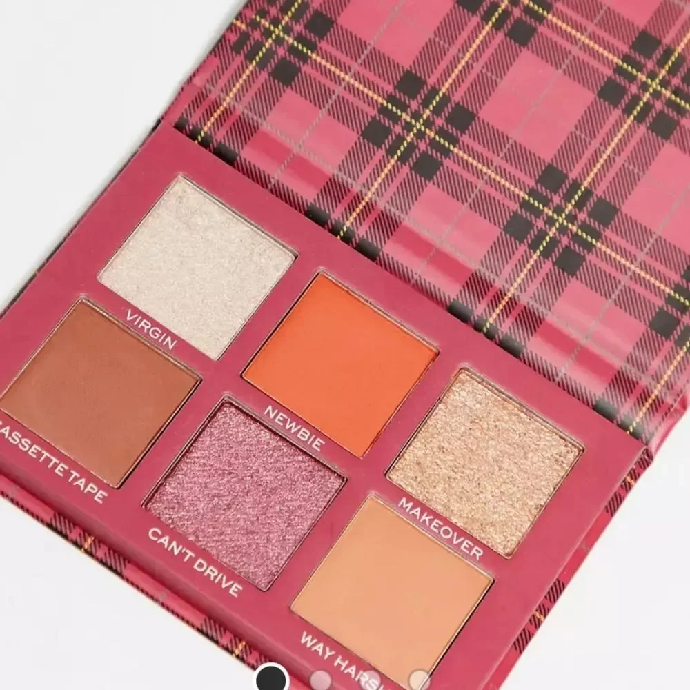 Revolution Beauty X Clueless Tai Rolling With The Homies Eyeshadow‎ Palette